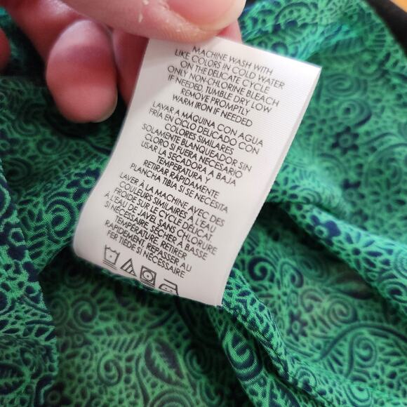 Cabi Floral Long Sleeve V-Neck Sheer Work Blouse Green Career Wear Size Medium - Picture 11 of 11